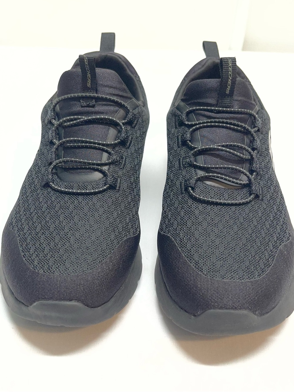 Skechers Women’s Sz 6 1/2 Wide Fit Hands Free Slip-ins Dynamite 2.0 Black